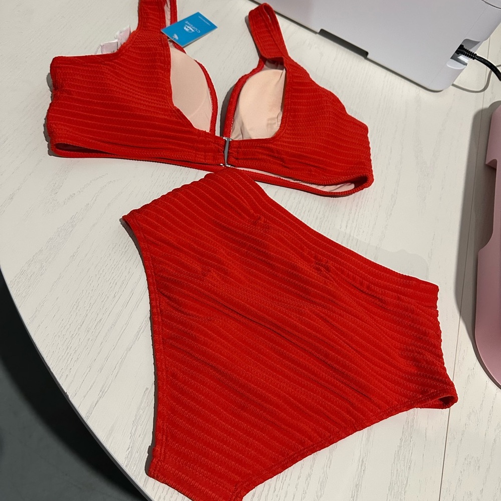 Red Textured Bikini Set - Picture 4 of 5